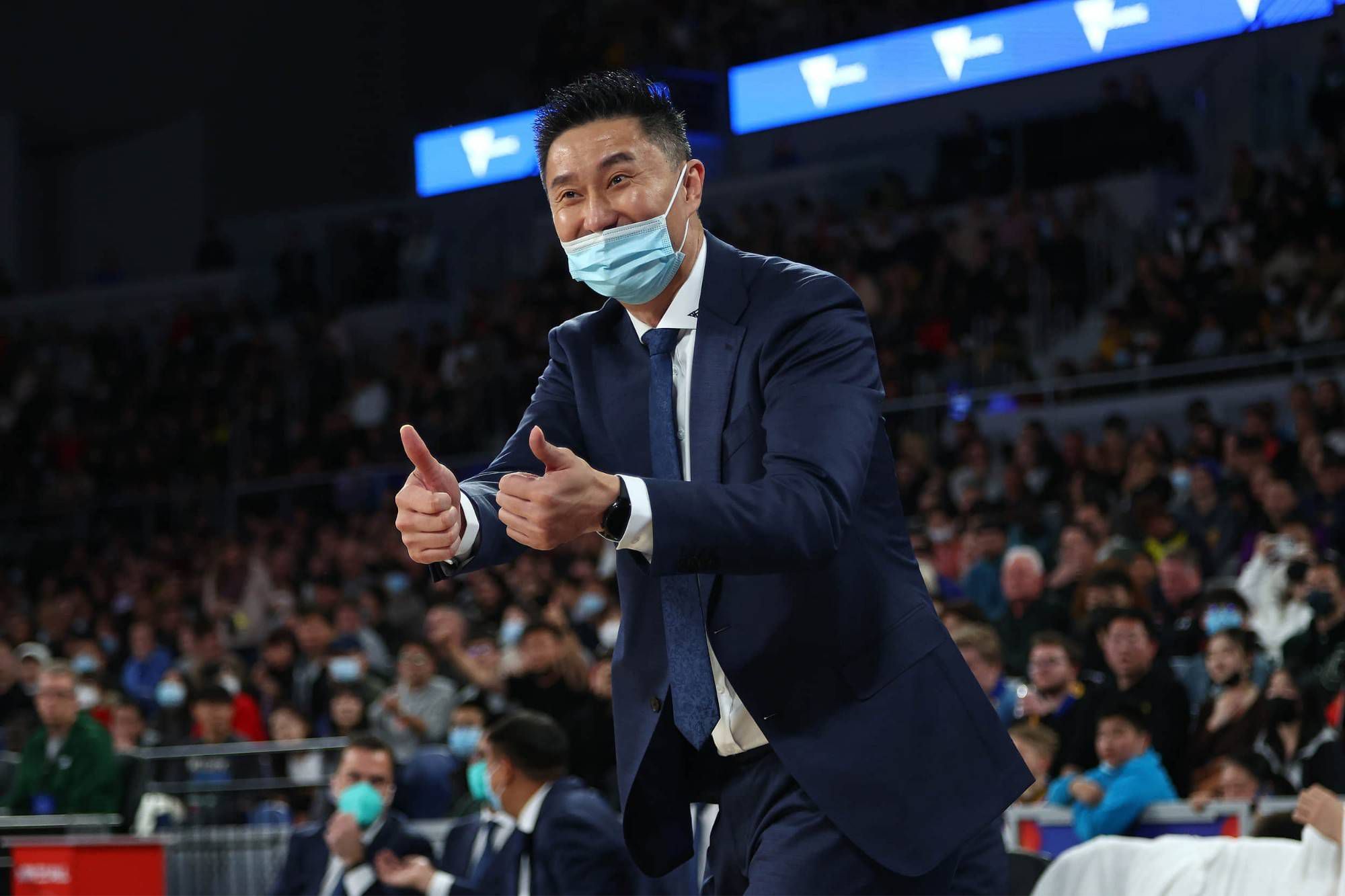 怎么会有这么多大人物相信他呢？真是瞎了他们的狗眼。